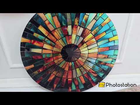 Radiant Sunburst – Mosaico dorado redondo Arte En Vidrio Para Pared