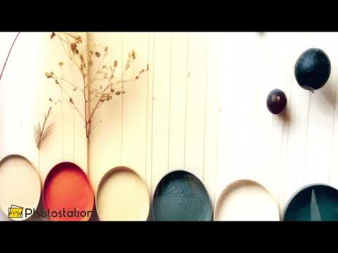 Moderne Naturpalette Wandkunst – Minimalistische Bäume &amp; Farbpunkte Glasdruck