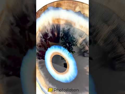 Golden Aura Eye – Modern Abstract Round Glass Wall Art