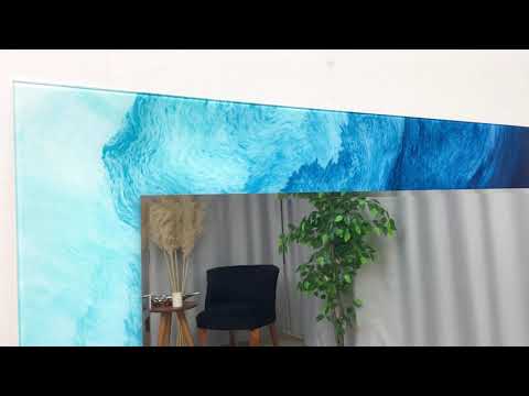 Abstrakter Wandspiegel mit blauen Wellen