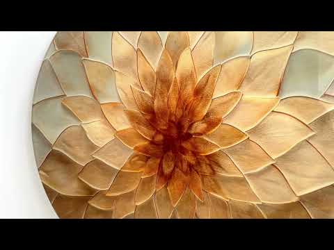 Wanddekoration aus Glas mit Blumenmotiv in Buntgold
