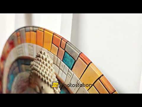 Radiant Buddha Mosaic – Round Glass Wall Art