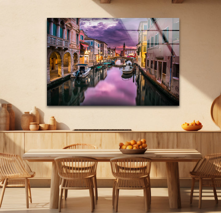 Glaswandkunst am Kanal von Venedig – Romantische Sonnenuntergangsreflexionen