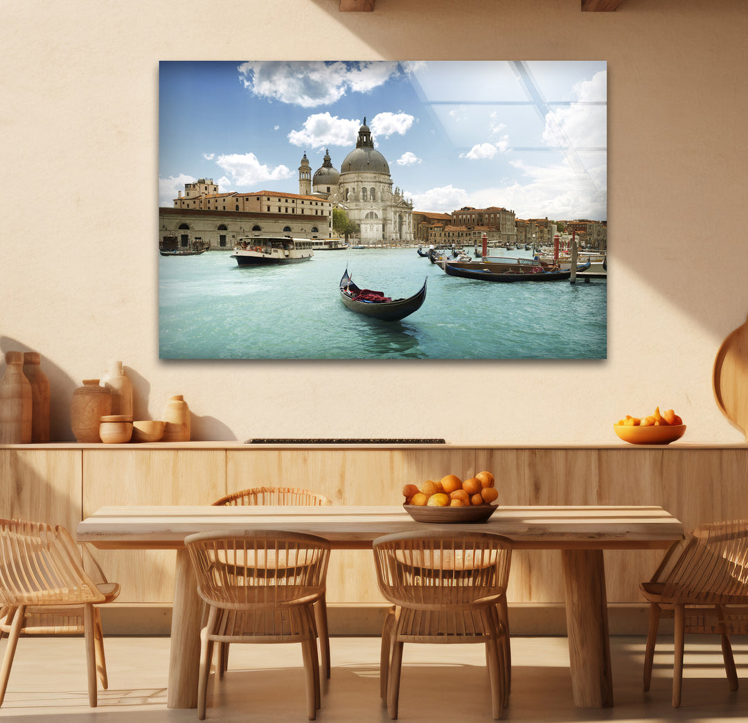 Glaswandkunst in Venedig – Blick auf den Canal Grande und die Gondel der Basilika