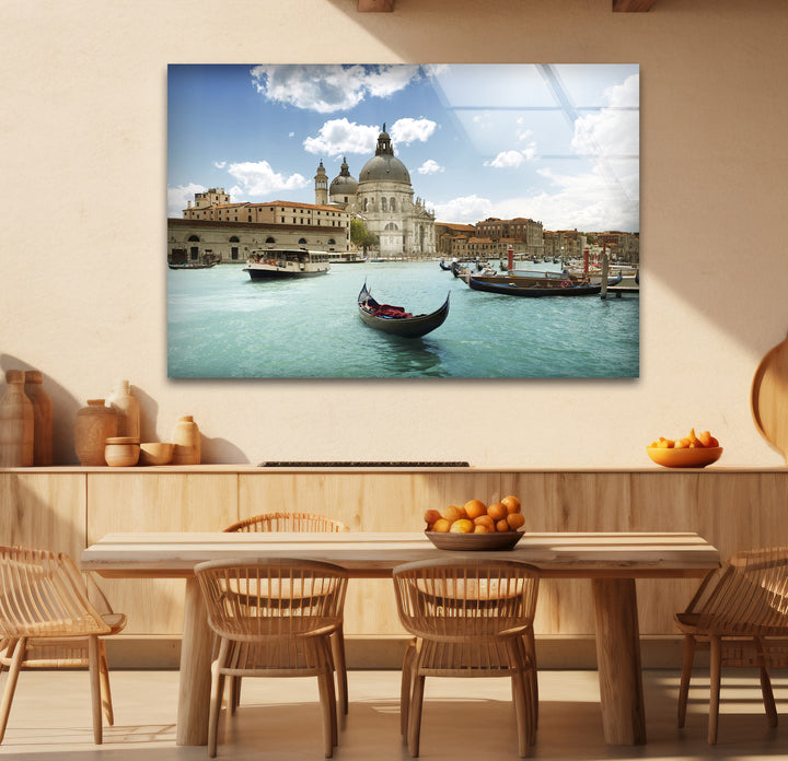 Glaswandkunst in Venedig – Blick auf den Canal Grande und die Gondel der Basilika