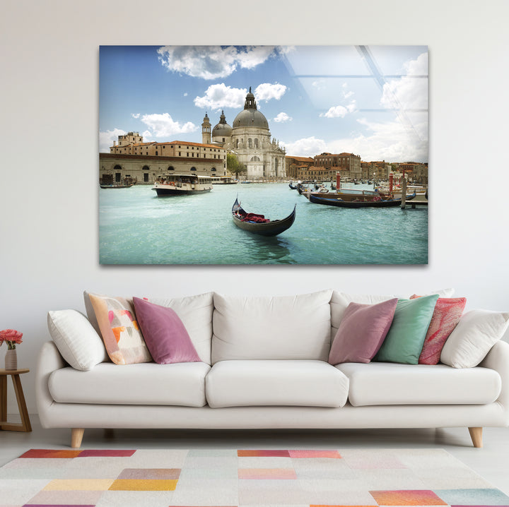 Glaswandkunst in Venedig – Blick auf den Canal Grande und die Gondel der Basilika