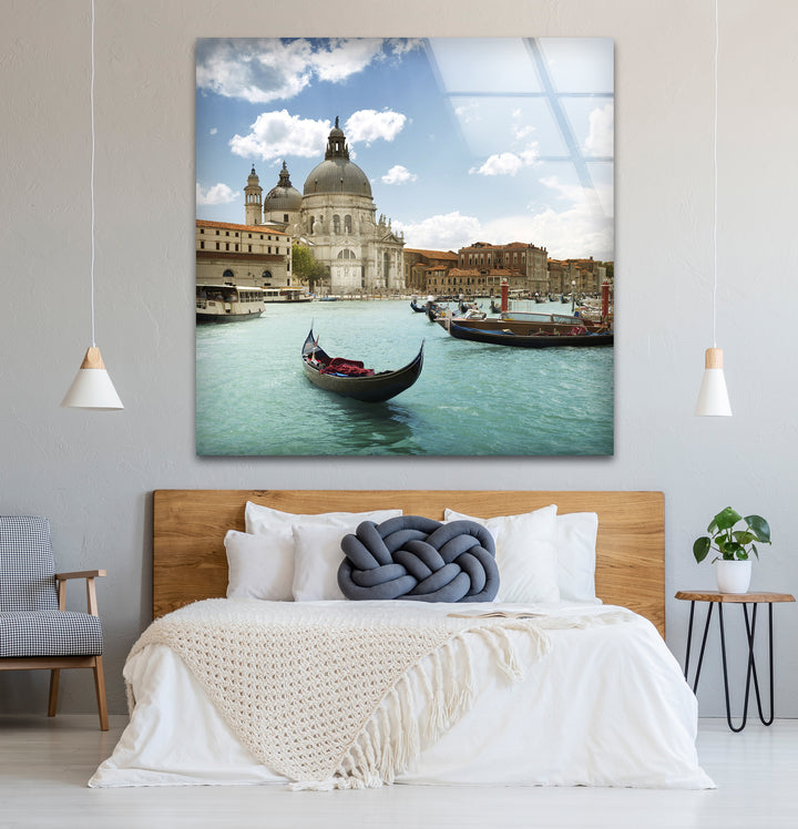 Glaswandkunst in Venedig – Blick auf den Canal Grande und die Gondel der Basilika