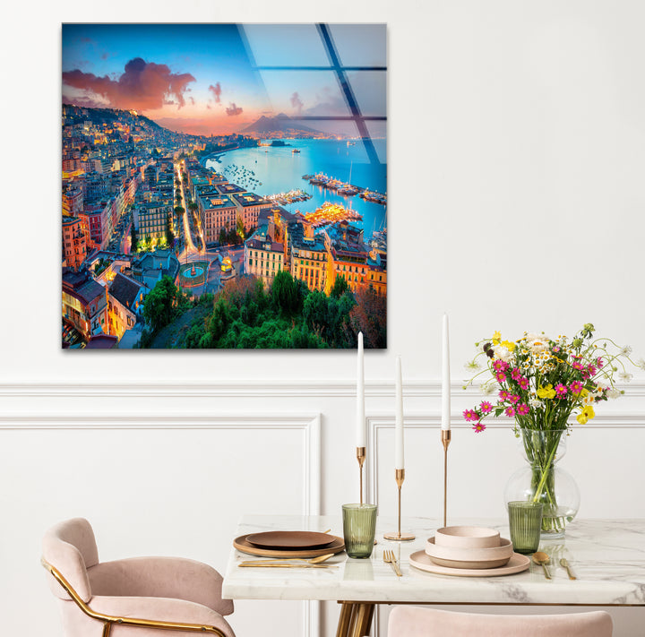 Glaswandkunst mit Skyline von Neapel – Blick auf die Bucht bei Sonnenuntergang und die Stadtlandschaft