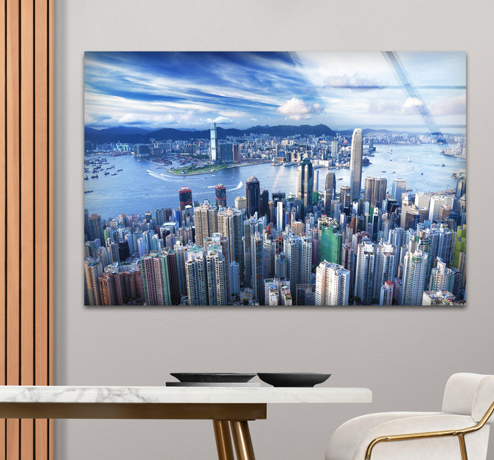 Glaswandkunst mit Skyline von Hongkong – Stadtbild und Hafen aus der Luft