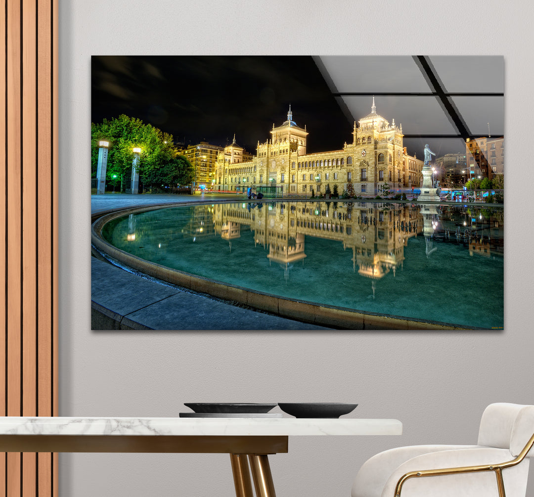 Valladolid Glaswandkunst – Historisches Gebäude &amp; Nachtreflexionen
