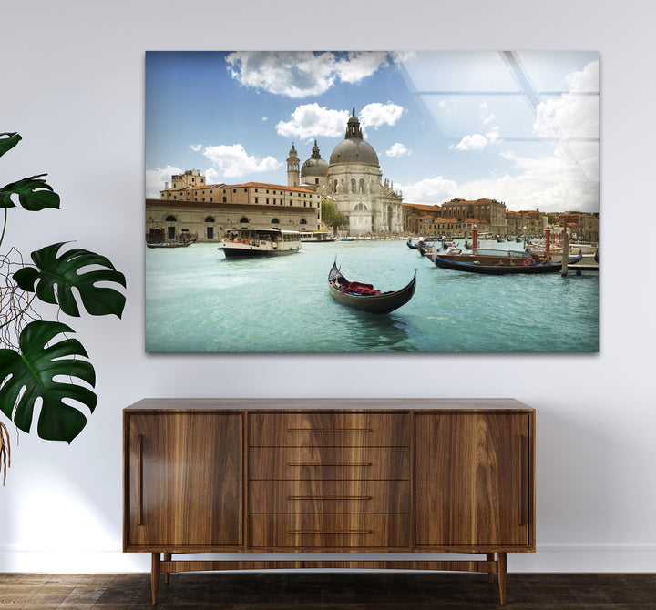 Glaswandkunst in Venedig – Blick auf den Canal Grande und die Gondel der Basilika