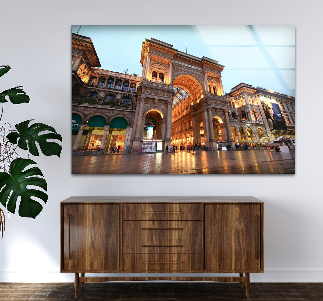 Mailänder Glaswandkunst – Galleria Vittorio Emanuele II in der Abenddämmerung