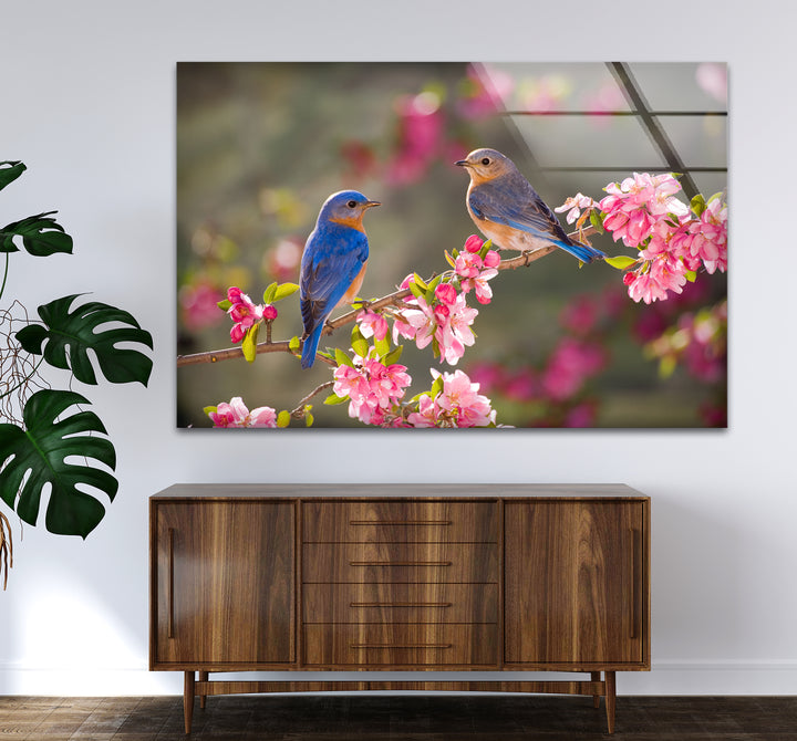 Blaumeisen auf blühendem Baum, Glaswandkunst – Frühlingsnaturszene