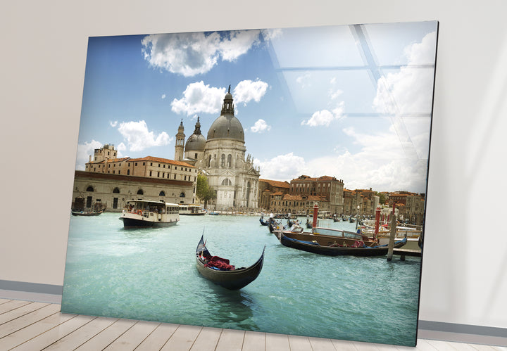 Glaswandkunst in Venedig – Blick auf den Canal Grande und die Gondel der Basilika