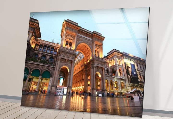 Mailänder Glaswandkunst – Galleria Vittorio Emanuele II in der Abenddämmerung