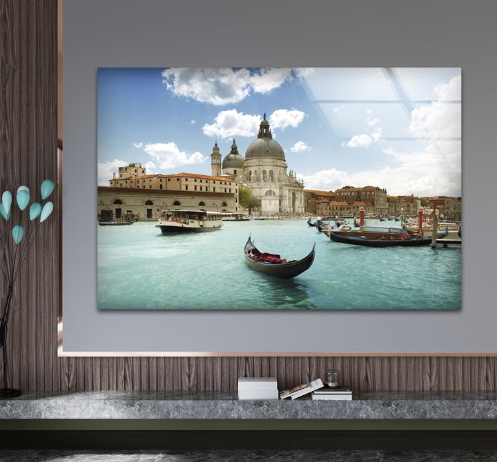 Glaswandkunst in Venedig – Blick auf den Canal Grande und die Gondel der Basilika