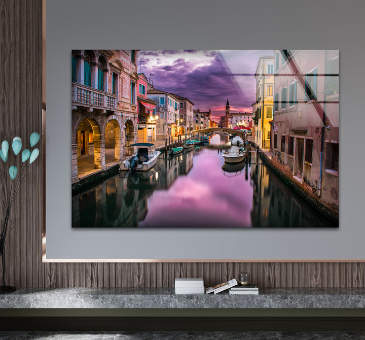 Glaswandkunst am Kanal von Venedig – Romantische Sonnenuntergangsreflexionen