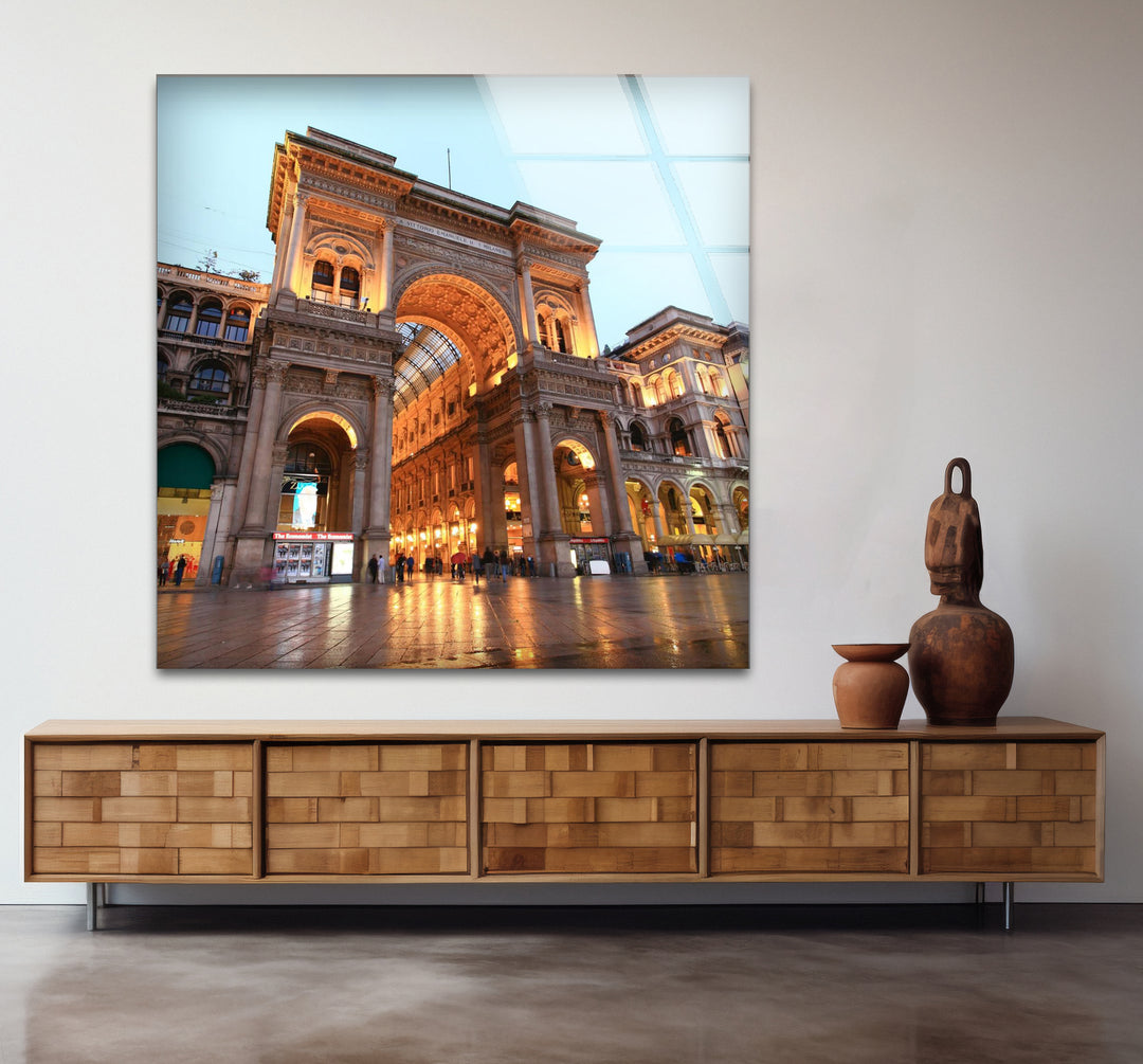 Mailänder Glaswandkunst – Galleria Vittorio Emanuele II in der Abenddämmerung