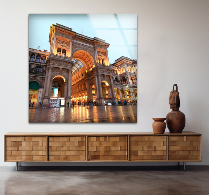 Mailänder Glaswandkunst – Galleria Vittorio Emanuele II in der Abenddämmerung