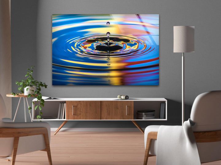 Unique abstract wall decor featuring fluid motion and dynamic water reflections.
