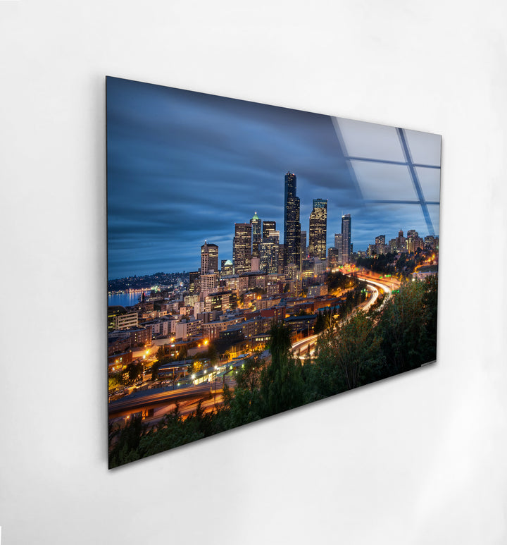Seattle Skyline Glaswandkunst – Atemberaubender Blick auf die Innenstadt von Seattle bei Nacht