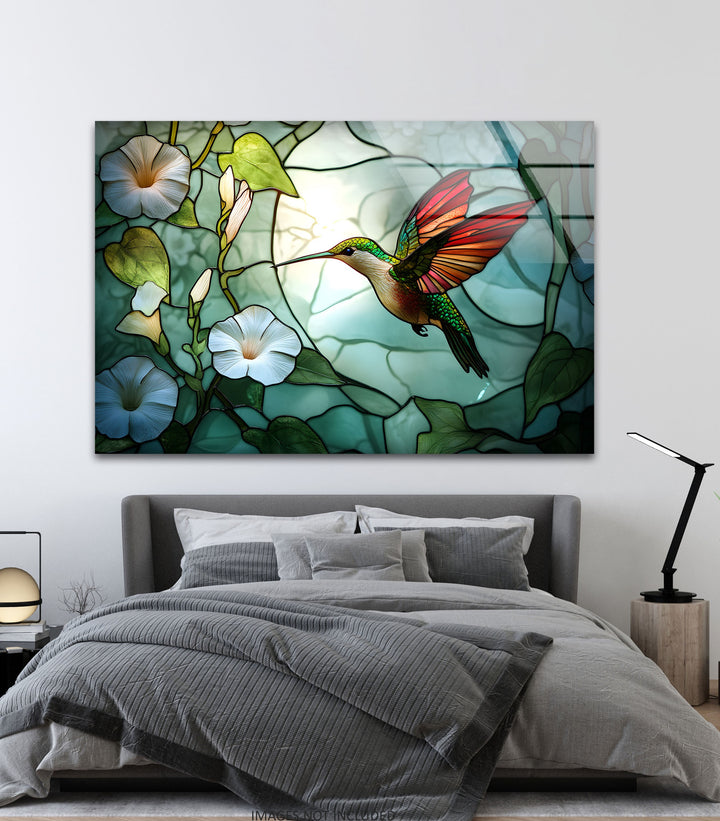 Strahlender Kolibri und Prunkwinde – Tierische Glaswandkunst