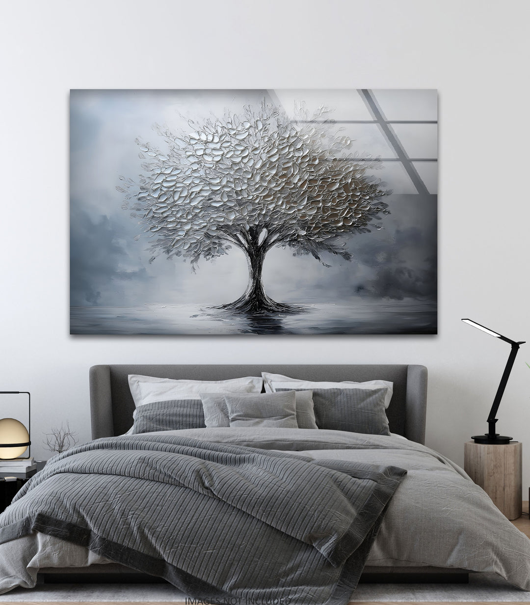 Silver Serenity – Moderne strukturierte Baumglas-Wandkunst