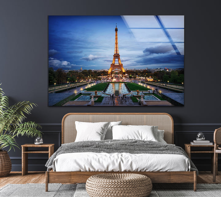 Eiffelturm-Wandkunst aus Glas – Skyline von Paris bei Nacht