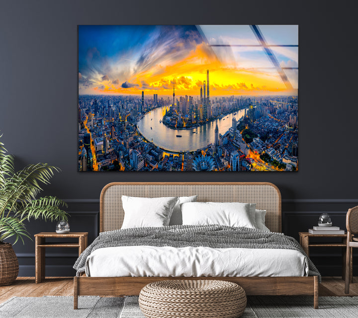 Glaswandkunst mit Skyline von Shanghai – Luftaufnahme des Stadtbilds bei Sonnenuntergang