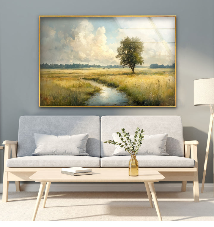 Goldene Wiese – Friedliches Feld mit einsamem Baum, Glaswandkunst