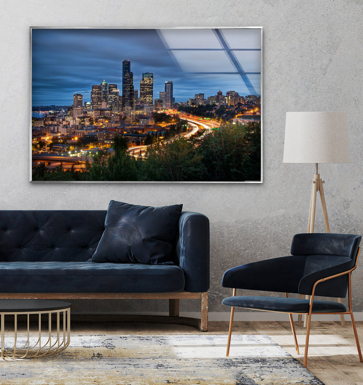 Seattle Skyline Glaswandkunst – Atemberaubender Blick auf die Innenstadt von Seattle bei Nacht