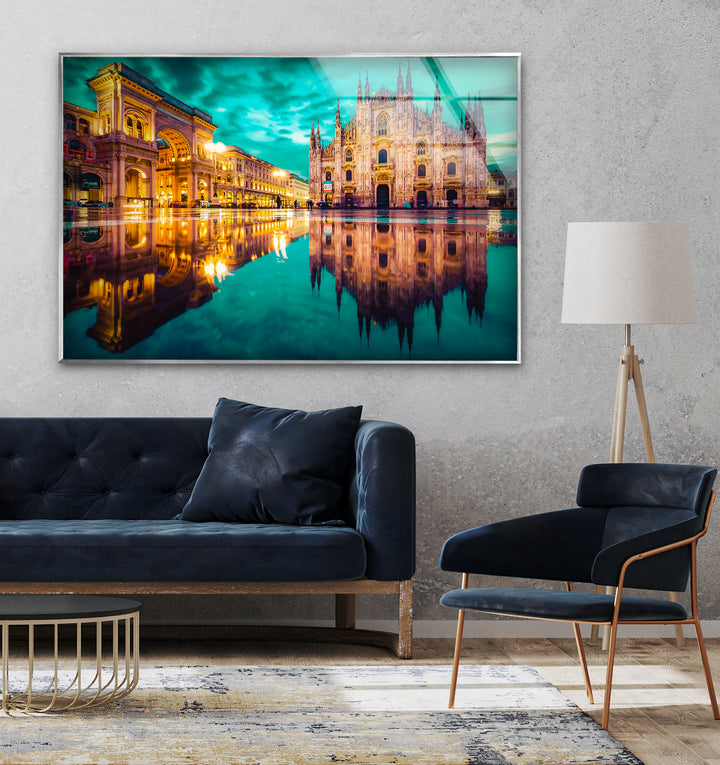Glaswandkunst mit Stadtbild von Mailand – Spiegelbild der berühmten Domkathedrale und der Galleria Vittorio Emanuele