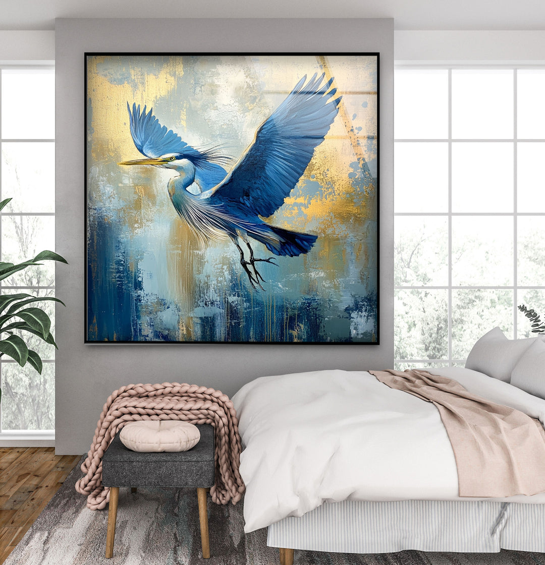 Wings of Sapphire – Blauer Reiher im Flug, Glaswandkunst