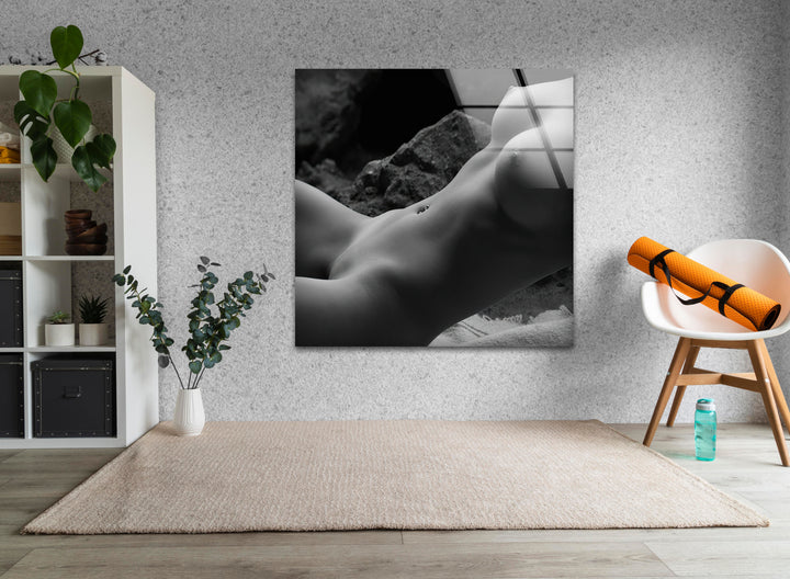 Erotic paintings combined with sexy art on sleek glass wall decor
