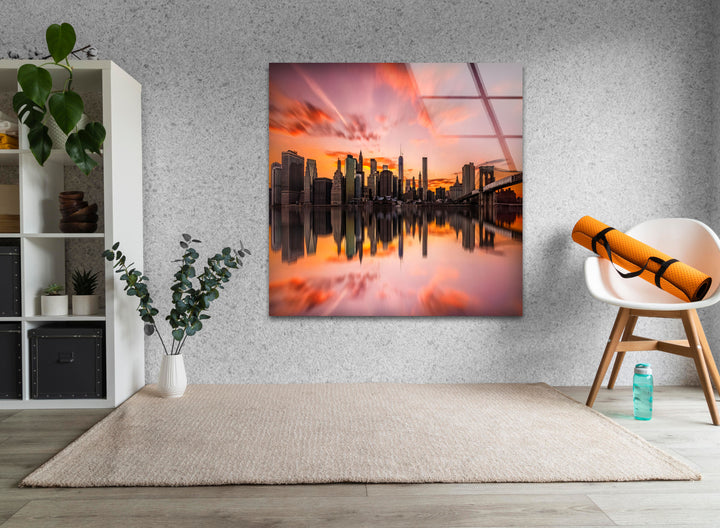 Glaswandkunst New York City – Spiegelung der Brooklyn Bridge und der Skyline bei Sonnenuntergang