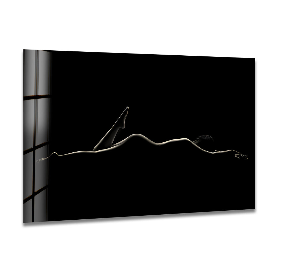 Sexy artwork combining erotic nude art and captivating glass designs
