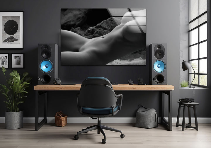 Striking erotic drawings paired with sensual sexy artwork for modern spaces
