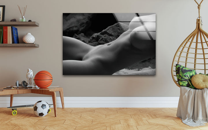 Elegant sexy art showcasing erotic paintings and modern nude designs
