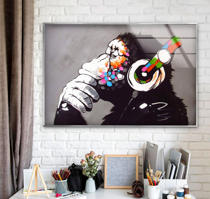 Glaswandkunst „Denkender Affe“