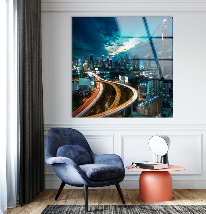 Glaswandkunst mit der Skyline von Bangkok – Atemberaubender Nachtblick auf Thailands ikonisches Stadtbild