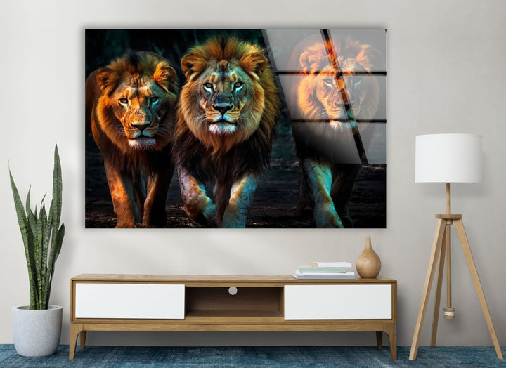 Dreifache Löwenmajestät Wandkunst – Kraftvoller Wildlife-Glasdruck 