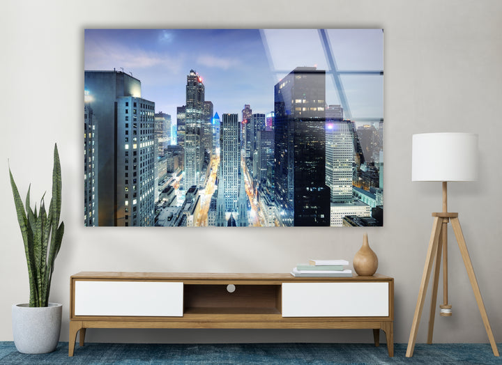 Glaswandkunst mit der Skyline von Chicago – Atemberaubender Nachtblick auf die Wolkenkratzer und Straßen der Innenstadt