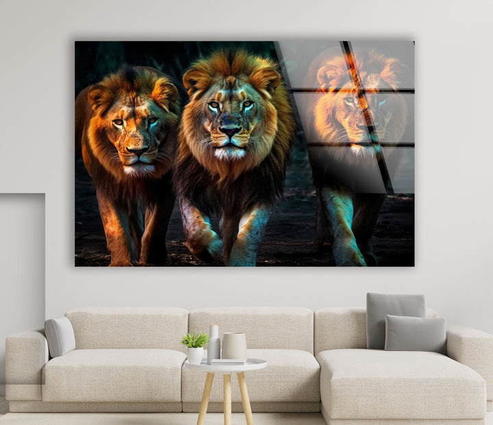 Dreifache Löwenmajestät Wandkunst – Kraftvoller Wildlife-Glasdruck 