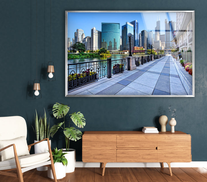 Chicago Riverwalk Glaswandkunst – Atemberaubender Blick auf die Wolkenkratzer der Innenstadt und den Uferweg
