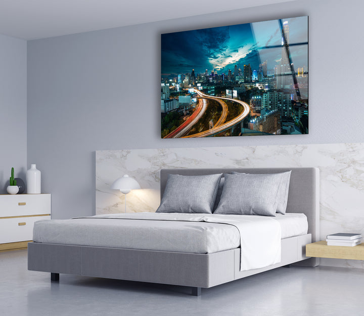Glaswandkunst mit der Skyline von Bangkok – Atemberaubender Nachtblick auf Thailands ikonisches Stadtbild