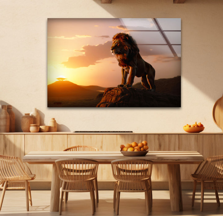 Wandkunst mit Löwe bei Sonnenuntergang – Majestätischer Glasdruck mit Safari-Szene für mutige Innenräume