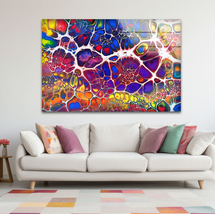 Farbenfrohe abstrakte Glaswandkunst – Lebendiges Fraktaldesign für moderne Innenräume