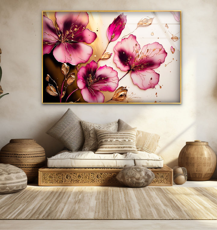 Rosa florale Glaswandkunst – Elegantes goldenes Blütenblatt, modernes botanisches Dekor