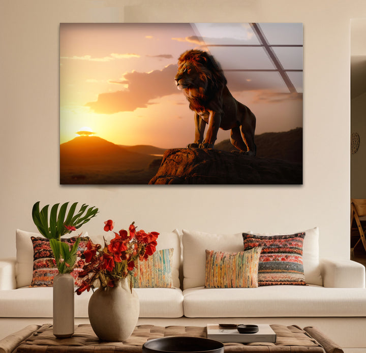 Wandkunst mit Löwe bei Sonnenuntergang – Majestätischer Glasdruck mit Safari-Szene für mutige Innenräume
