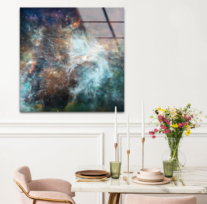 Wandkunst mit kosmischen Nebeln – Ätherischer Glasdruck aus den Tiefen des Weltraums für elegante Innenräume